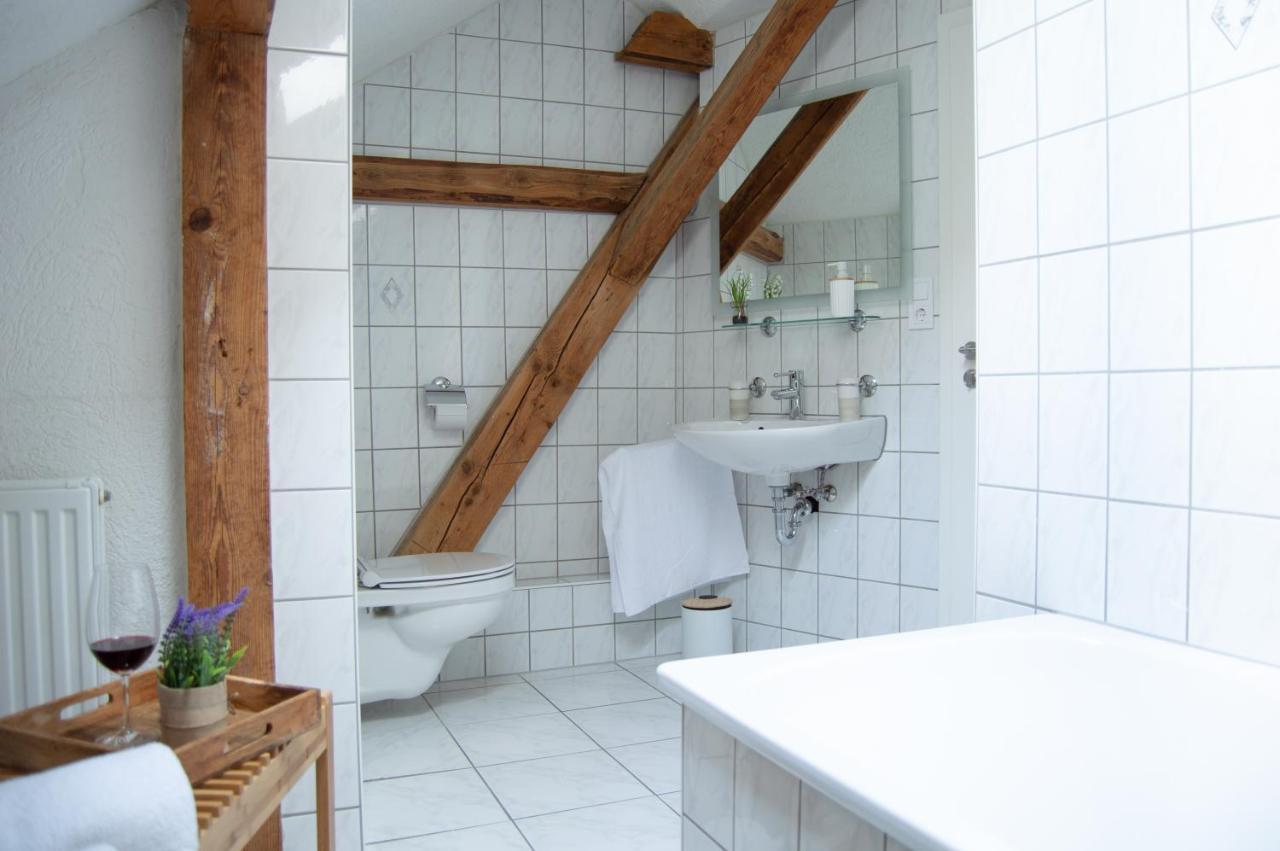 Wellness Mitten In Der Wasserfallstadt Triberg Triberg im Schwarzwald Exterior foto